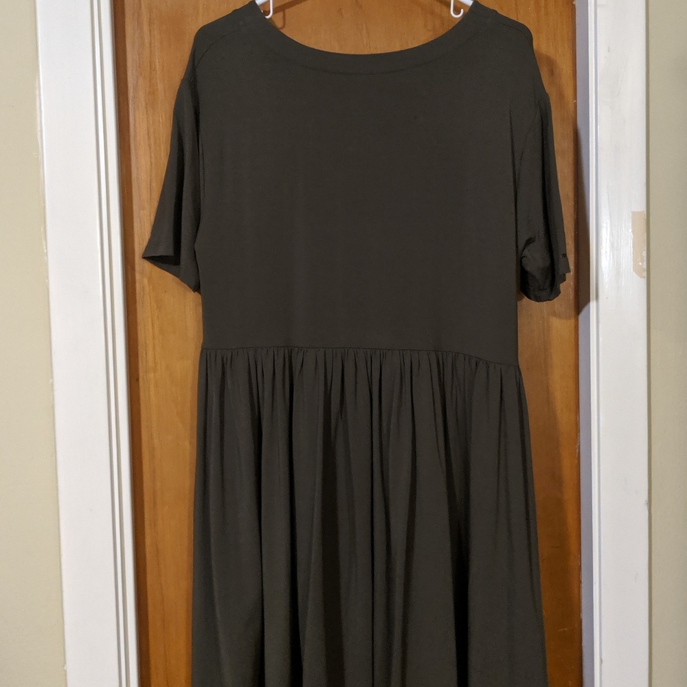 Agnes and Dora Kahlo dress Size smal. Olive green
